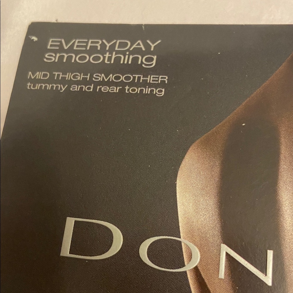 Donna Karan Hosiery Black The Perfect Collection Shapewear Size Small Mid Thigh. - Picture 4 of 6